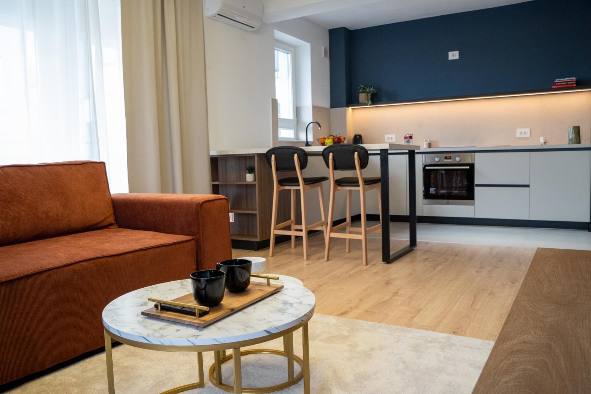 Apartment Cityscape Aparthotel- Modern & Premium Apartments *